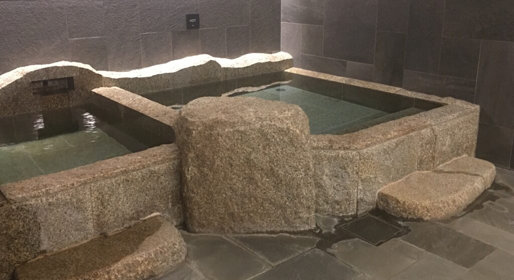 Ofuro du four Seasons à Kyoto
